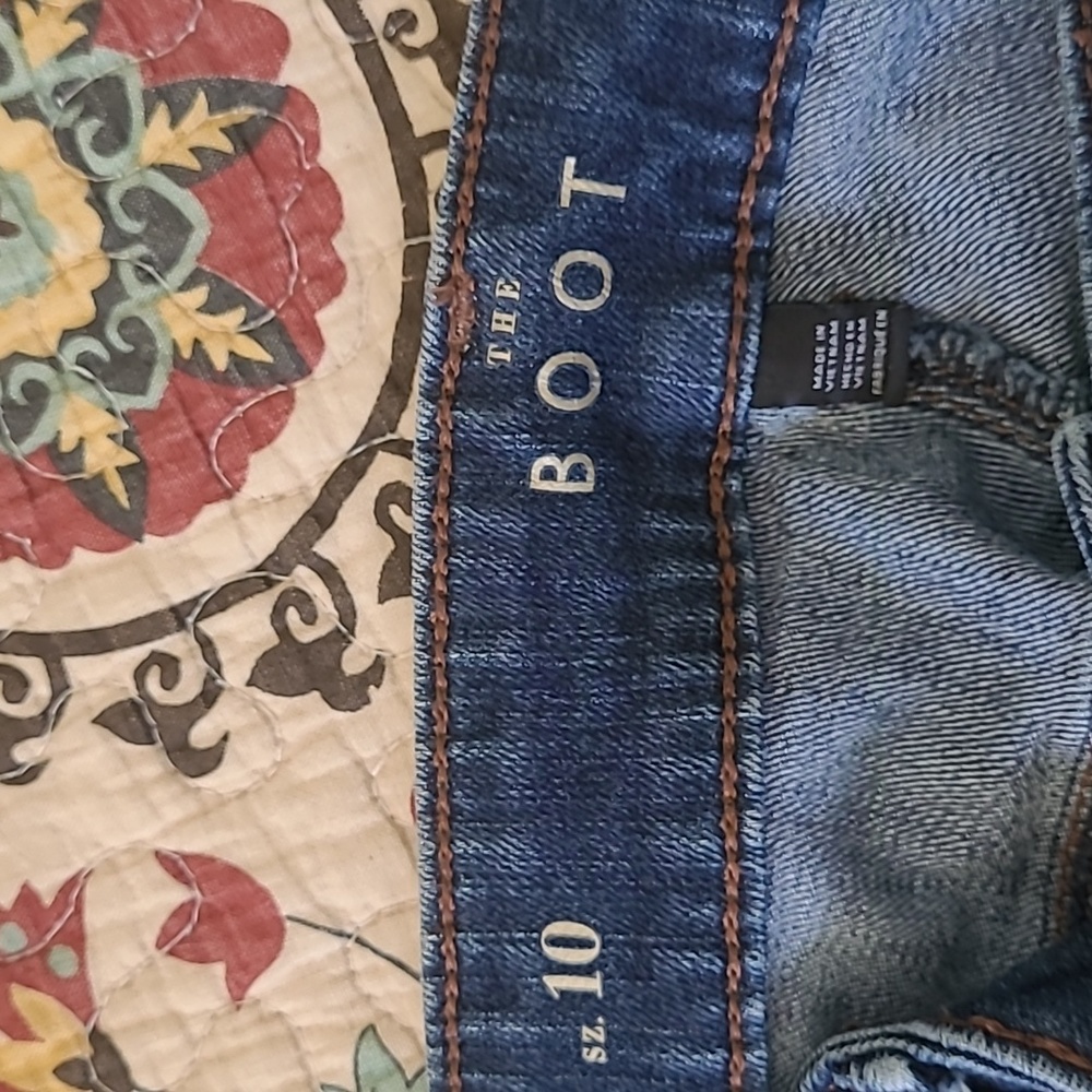 Boot cut jeans. - Picture 4 of 5